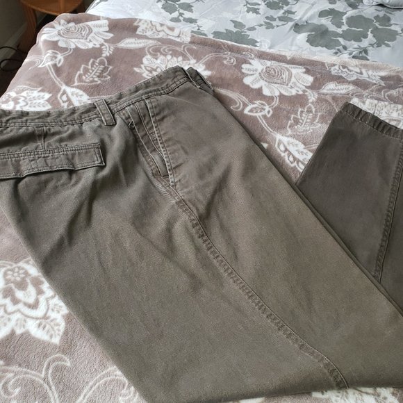 Waterproof Military Green Khakis - Picture 1 of 5